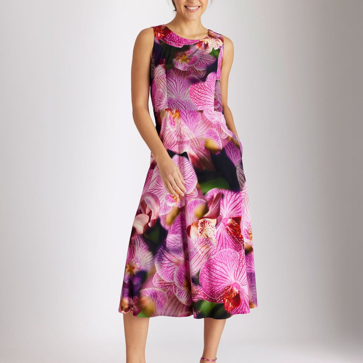 Buy the fitted VOLCANA midi dress in viscose online | FOX'S