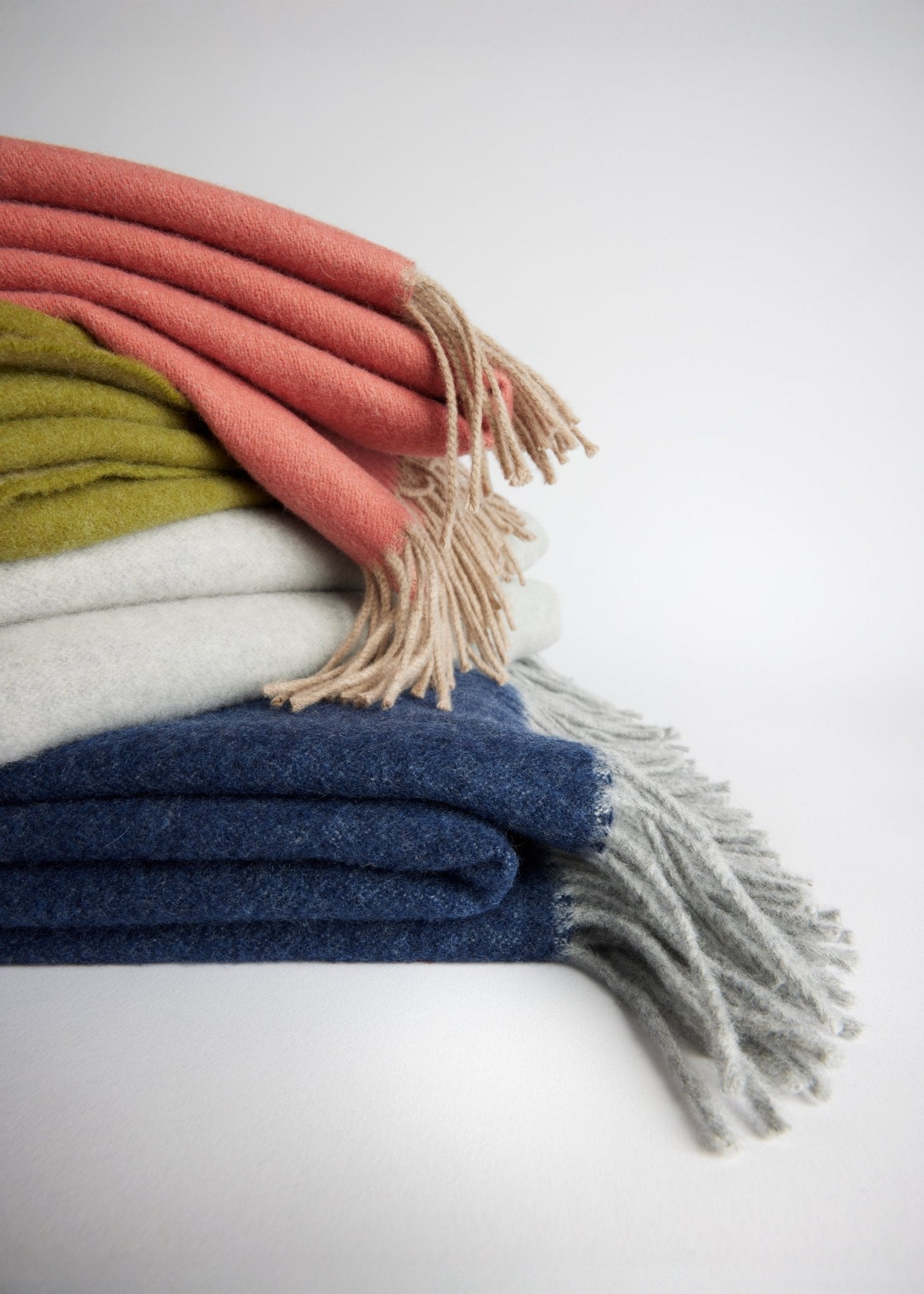 Weiche Decke LANA aus extrafeiner Schurwolle in Doubleface - Machart - FOX'S - Fashion